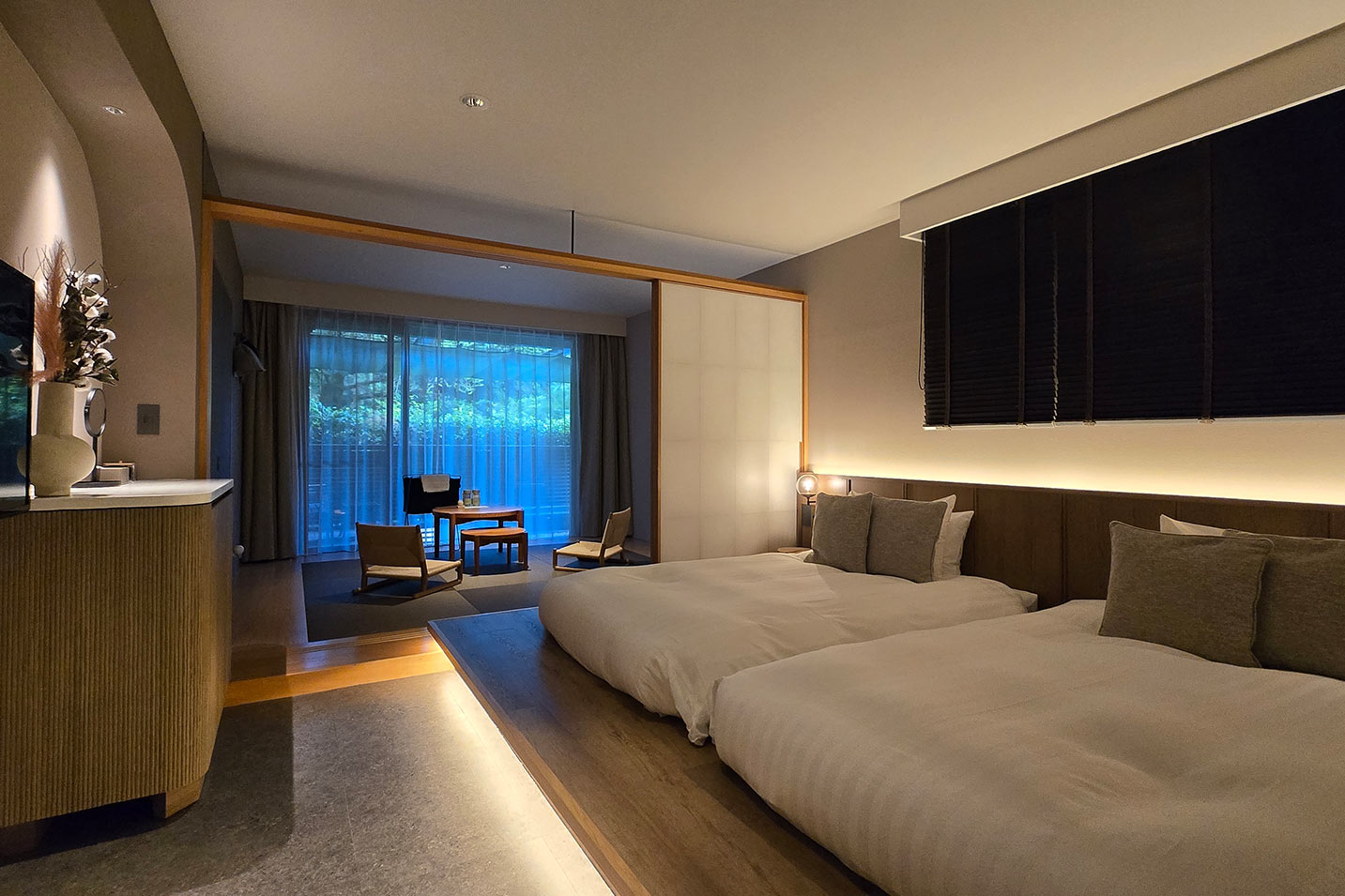 Deluxe Iwaburo Onsen Twin and Tatami